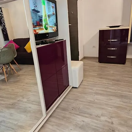 Apartman Luxury Promenada In Building Stefan Prima Linie La Mare 3*