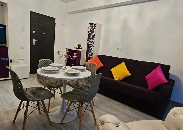 Luxury Promenada In Building Stefan Prima Linie La Mare 那沃达利