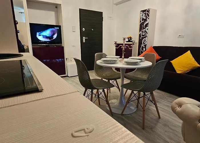 Luxury Promenada In Building Stefan Prima Linie La Mare