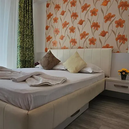 Apartmán Luxury Promenada In Building Stefan Prima Linie La Mare 3*